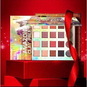 Okalan Amazona Clay Makeup Palette With 20 Colors Eyeshadow
